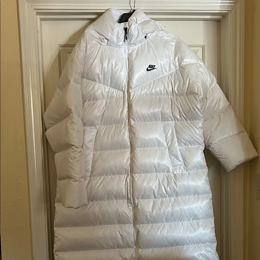 New Nike Women's Snowy White Puffer Jacket Therma-Fit